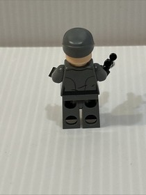 LEGO Imperial Officer Minifigure Star Wars sw0582 Captain Commander W Gun