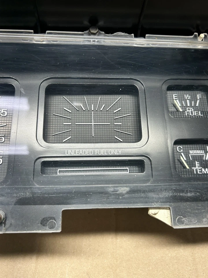 1980-1986 F100 F150 F250 F350 Bronco velocímetro racimo gasolina usado OEM Ford Foto 4 de 4