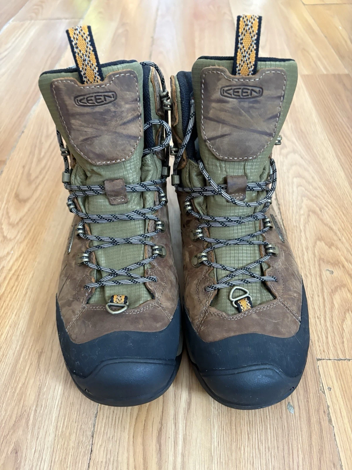KEEN Targhee II Men's Size 9.5 Mid-Waterproof Hiking Boots, Brown
