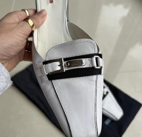 vintage prada kitten heels - Picture 2 of 3