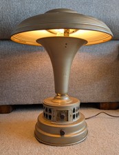 Rare Art-Deco 1939 Radio Lamp Company model 500 - Lamp with an AM tube Radio