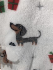 New Berkshire Pet Blanket Throw Dachshund Spaniel Chihuahua Winter Holiday