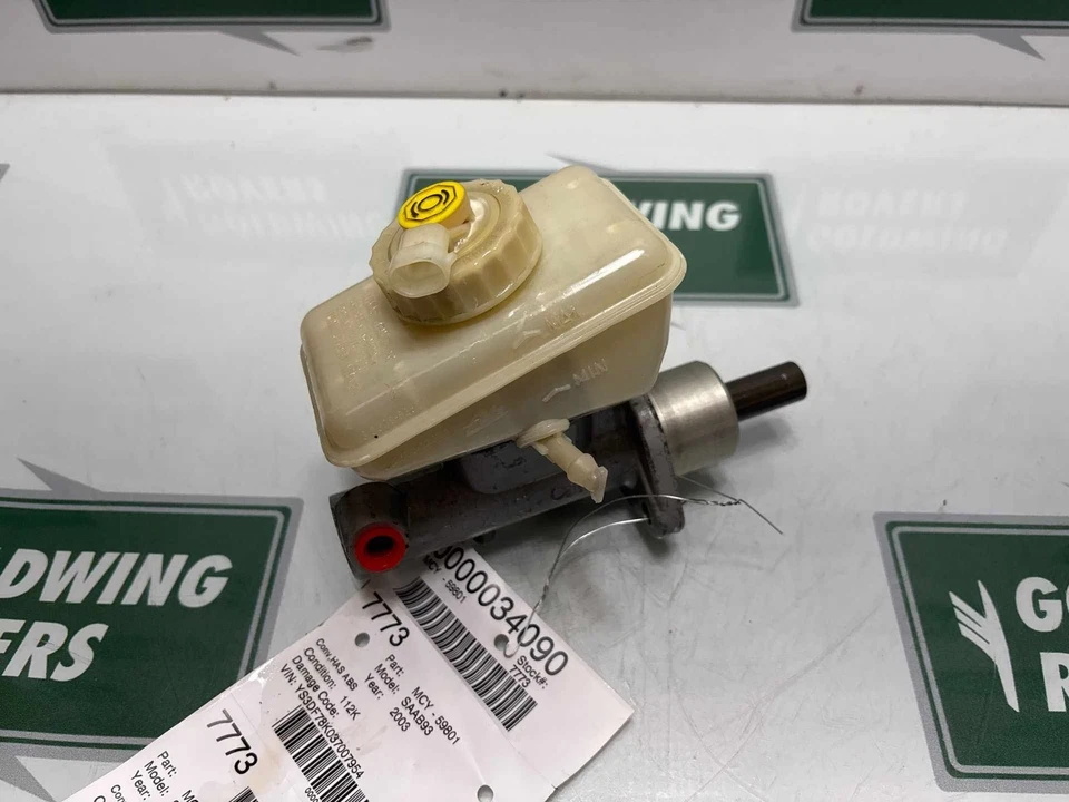 01 02 03 Cilindro maestro de freno Saab SAAB 9-3 Foto 2 de 4