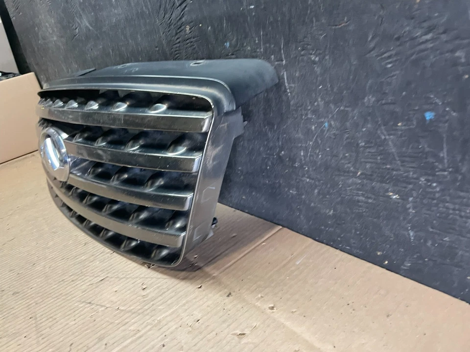 2003 2004 2005 Infiniti FX35 Grill Grille W/ Emblem Oem J7144 DG - Image 2 of 4