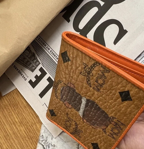 MCM 🐻 bear visetos monogram limited edition bifold snap