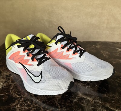 Nike Quest Womens Running Shoes Size