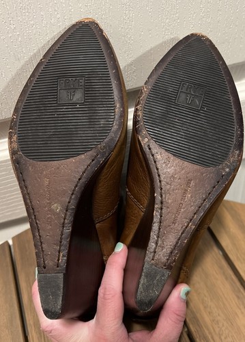 Frye Boots Regina Leather Short Wedge Side Zip Cognac Distressed Boho Sz 7.5M - Picture 7 of 11