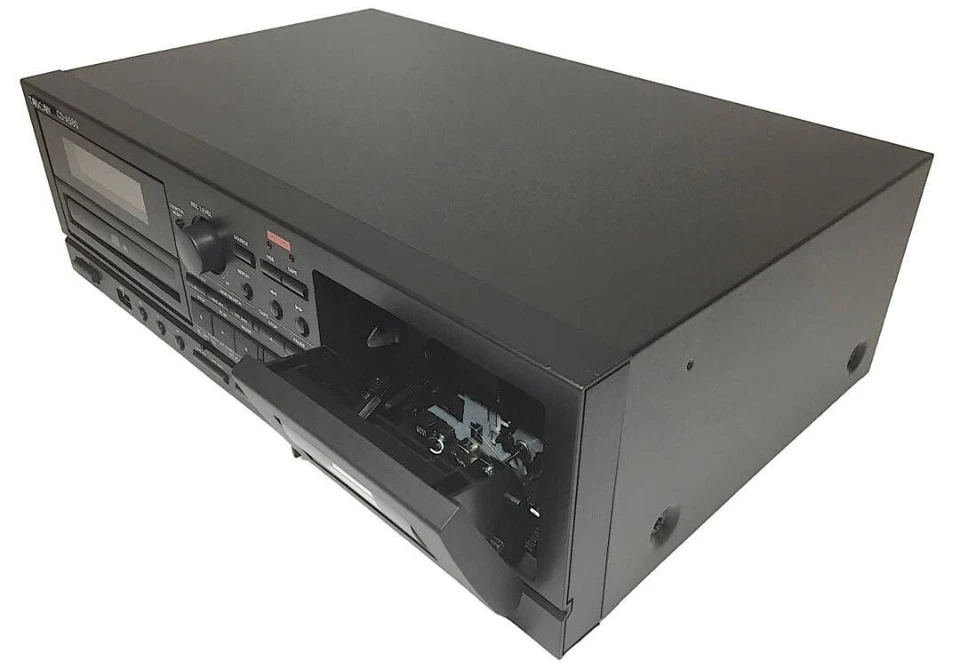 TASCAM CD-A580-V2 CD/USB/Cassette Player/Recorder - Image 4 of 4