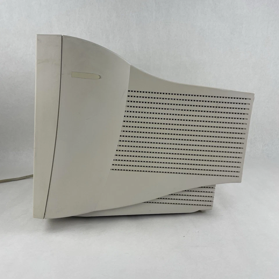 Gateway EV700-7000965 YE0711-01 16 CRT VGA Computer Monitor Tested No Stand - Image 3 of 4