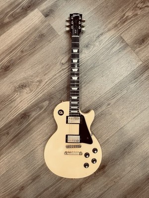 Gibson USA Les Paul Studio - White. Lots of road wear. Repainted/Repaired neck.