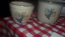 Home and Garden USA 2003 purple grapes and pears stoneware bowls