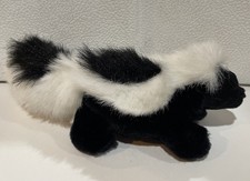Folkmanis Skunk Plush Finger Puppet 9  Furry Black And White Adorable