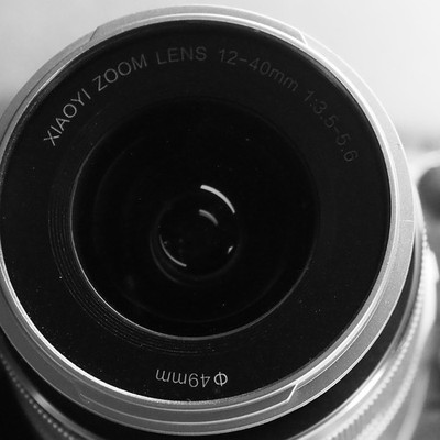 olympus om-d e-m5 mark ii mit passendem Objektiv 12-40 silbern und Batteriegriff