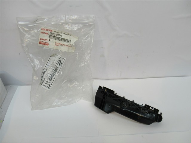 52562 60040 toyota 52562 60040 toyota