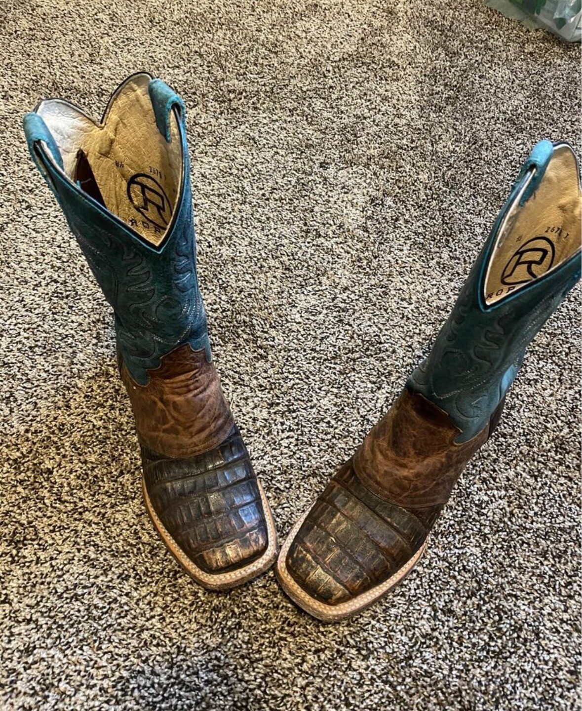Caiman Roper Cowboy Boots