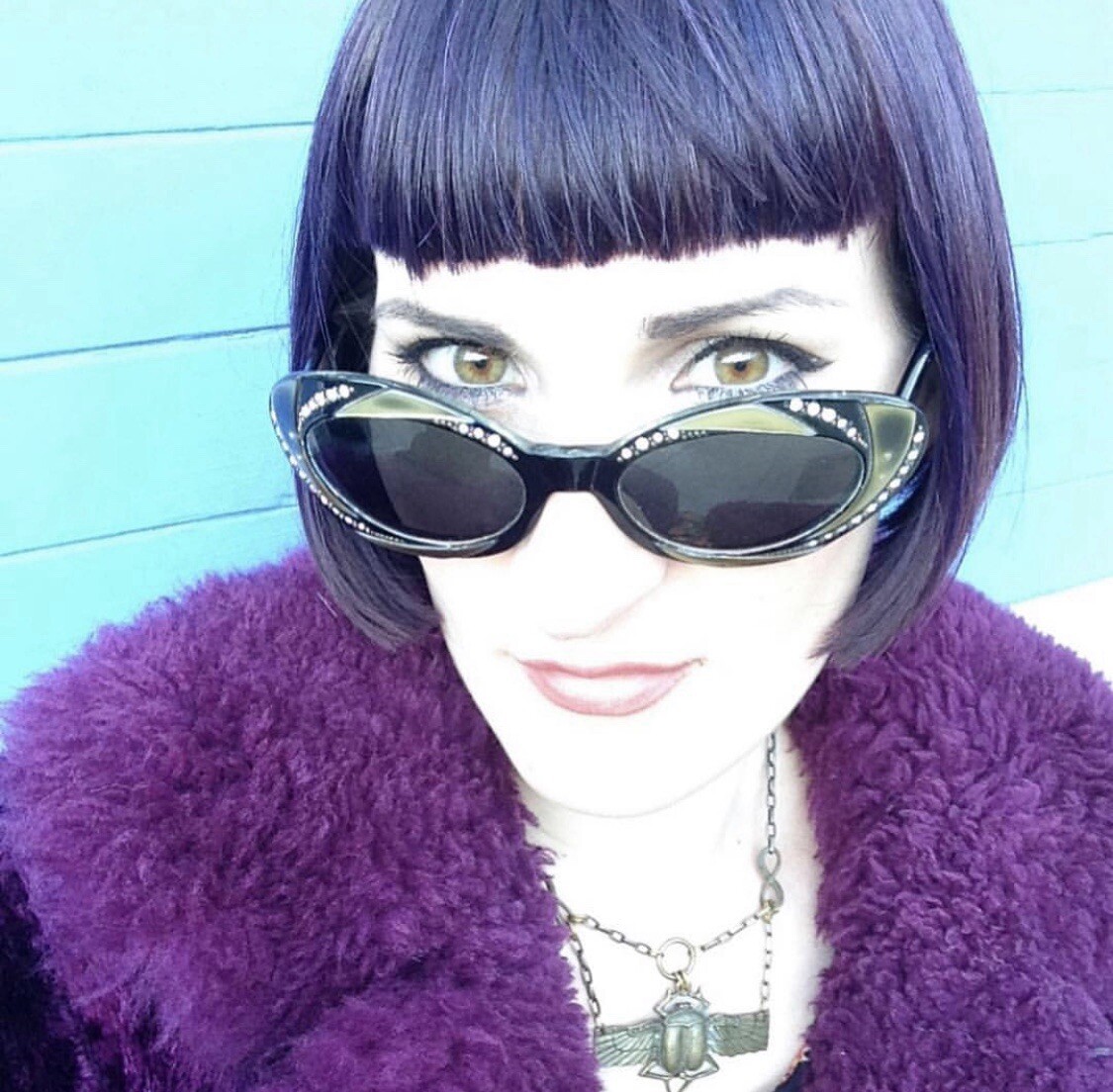 Vintage 1960s Rhinestone Studded Metallic Gold Black Cat Eye  display picture 2