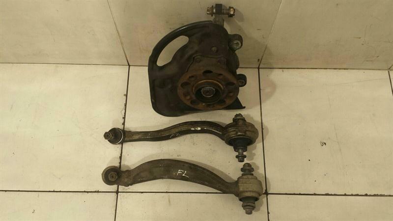 MERCEDES C Class W204 C63 AMG Left Front Hub A2043321901  