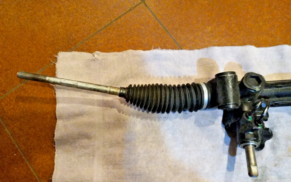 Conjunto de pinhão e rack de direção hidráulica para Chrysler 300 Dodge Challenger Charger - Imagem 2 de 4