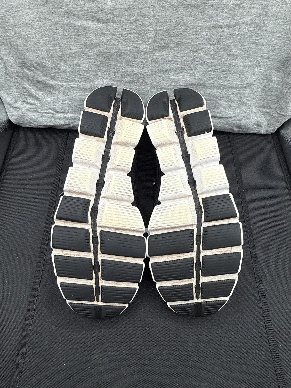 Authentic ON Cloud 5 Black White Running Comfort … - image 7