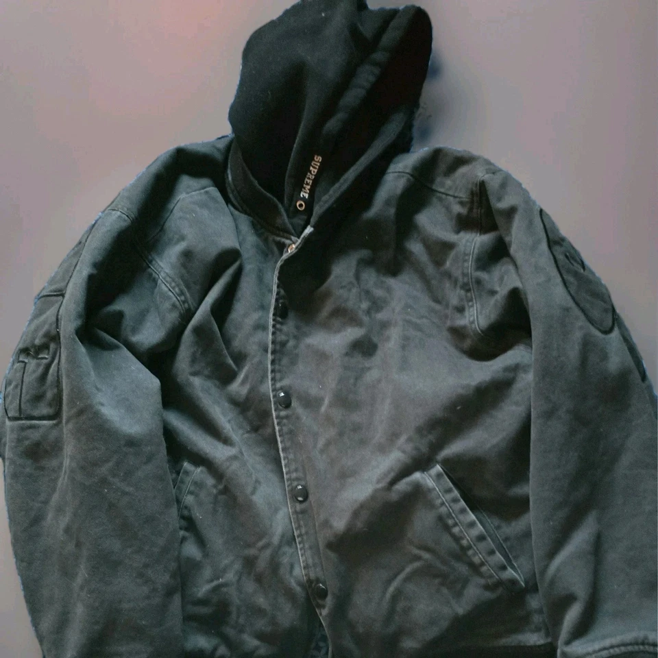 Chaqueta Supreme Negra Abotonada Talla Grande Con 3 Bolsillos Foto 4 de 4