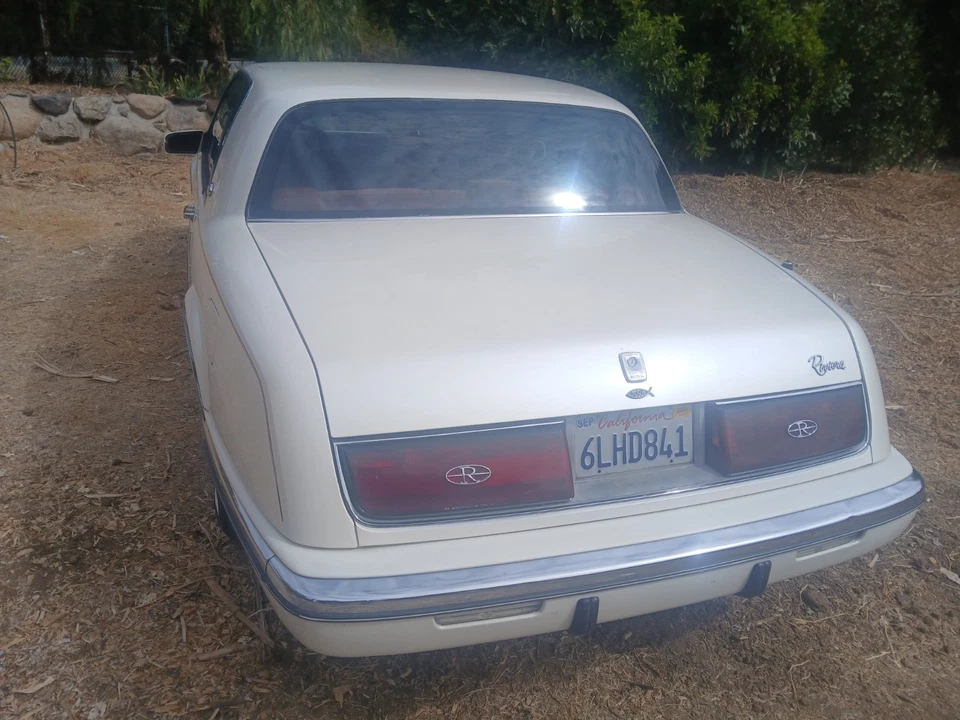 1989 Buick Riviera - Image 4 of 4
