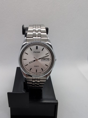 #ad Vintage 1990#x27;s Men#x27;s PULSAR Silver Tone Classic Watch Y563 8579 New Battery $31.16