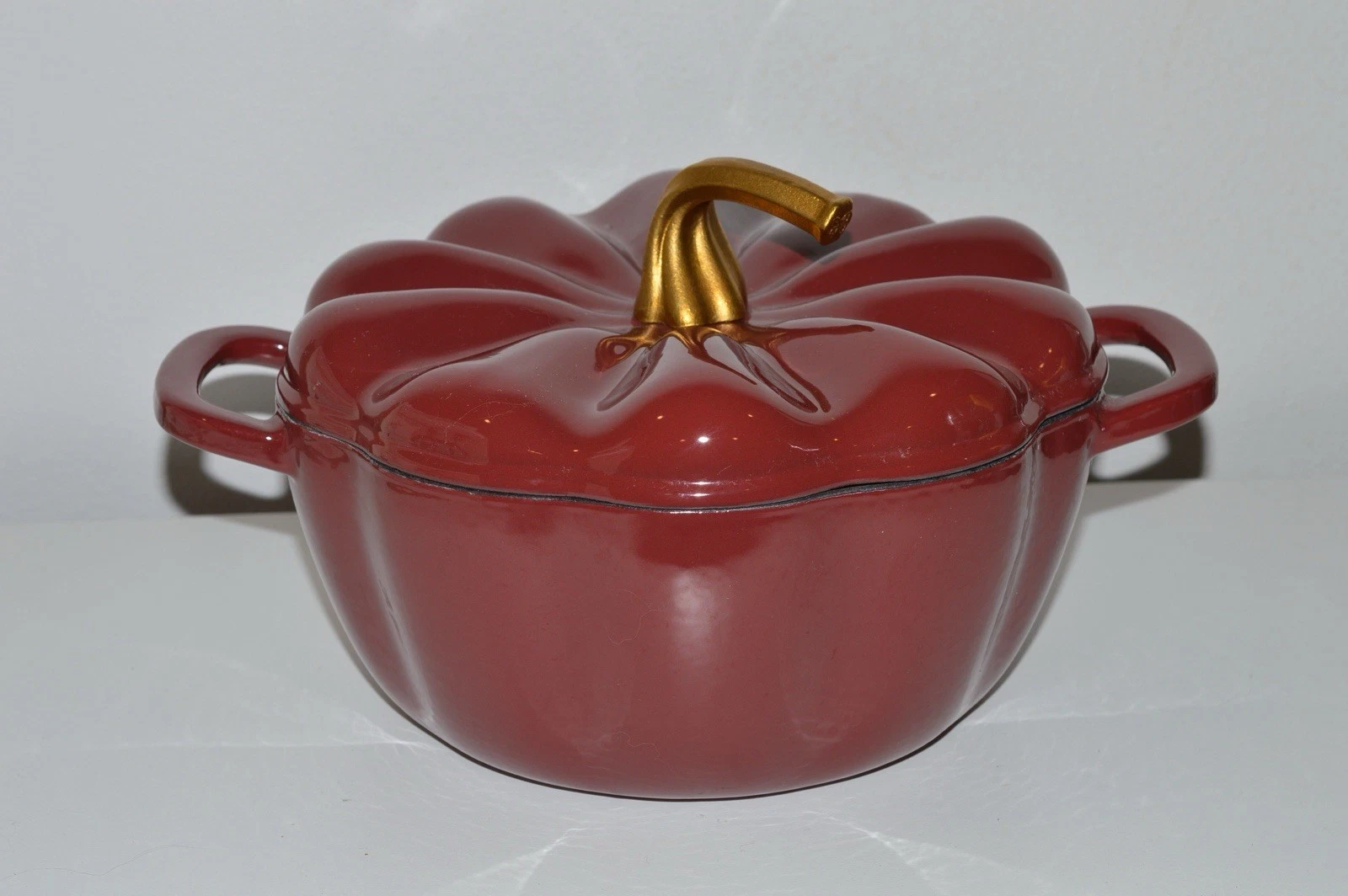 Pioneer Woman Pumpkin Enamel on Cast Iron Dutch Oven 3.5qt Merlot
Opens in a new window or tab