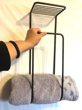 Space Saving - Towel Rack Wall Mounted Bathroom Storage Shelf Holder Iron 21.5"H