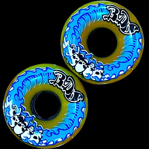 Vintage Bull Dog Skates Art On These Skateboard Wheels Green & Blue - Picture 3 of 24
