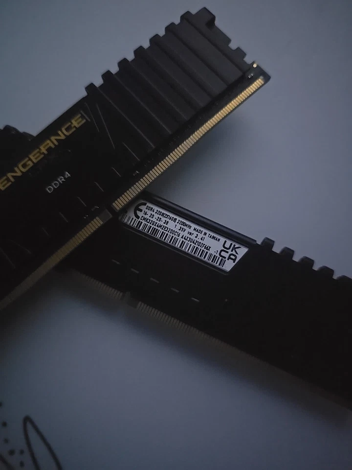 Corsair Vengeance LPX Desktop Memory RAM 32GB (2x16GB) DDR4 3200MHz - Image 2 of 2