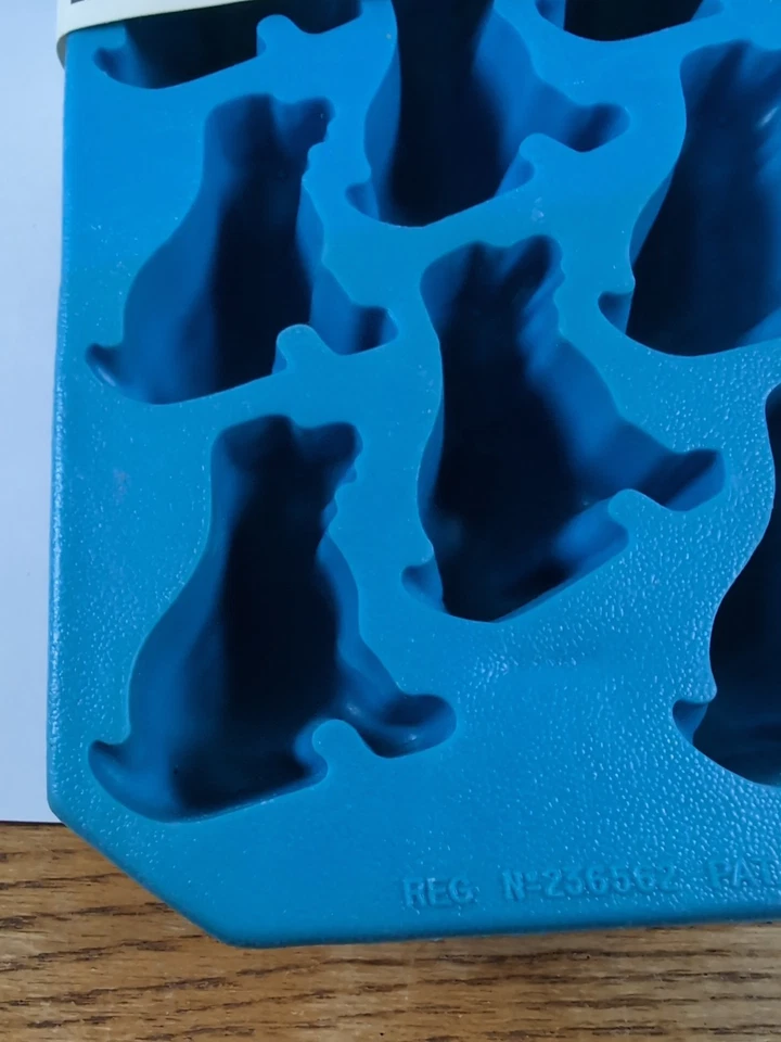 Bandeja Ice One Cube Ikea 11 perros. 9" X 4.5" X 1.25" de alto Foto 3 de 4