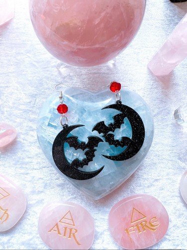Gothic Black Moon & Bat Earrings Crescent Moon Bat Gothic Jewellery Halloween - Picture 6 of 10