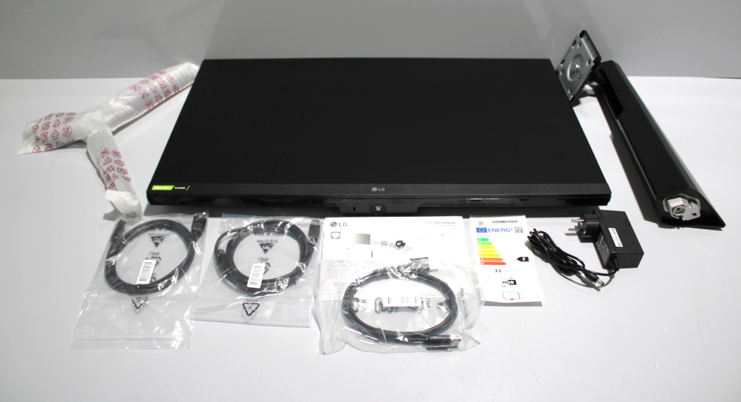 LG 32GP850-B UltraGear Gaming Monitor 31,5 Zoll 1 ms 1.000:1 350 cd/m² HDMI 16:9