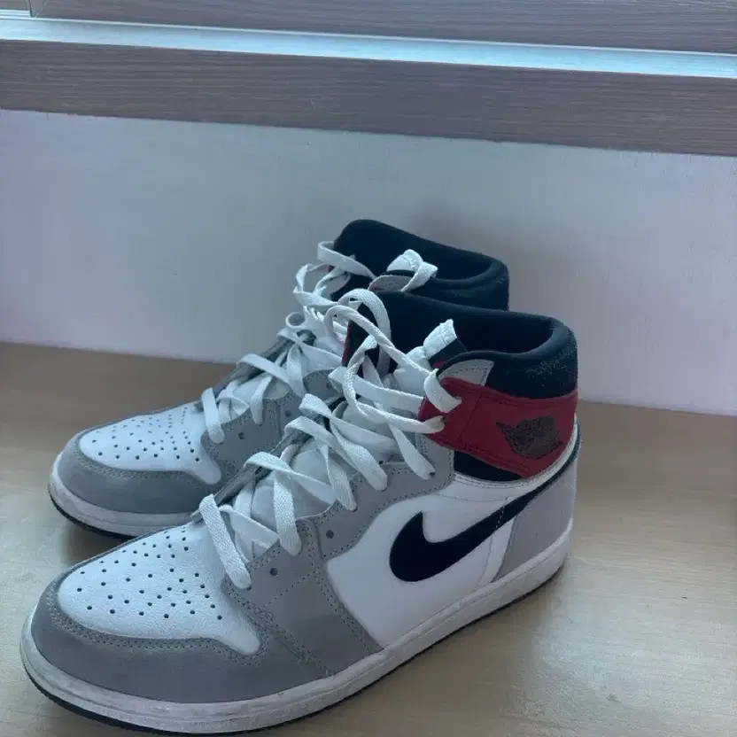 Nike Jordan 1 Smoke Gray Basketball Shoes