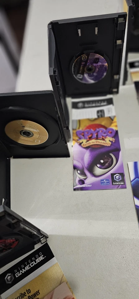 Lote Nintendo GameCube - Pokémon XD, Zelda, Final Fantasy, Spyro, Wind Waker Foto 3 de 4
