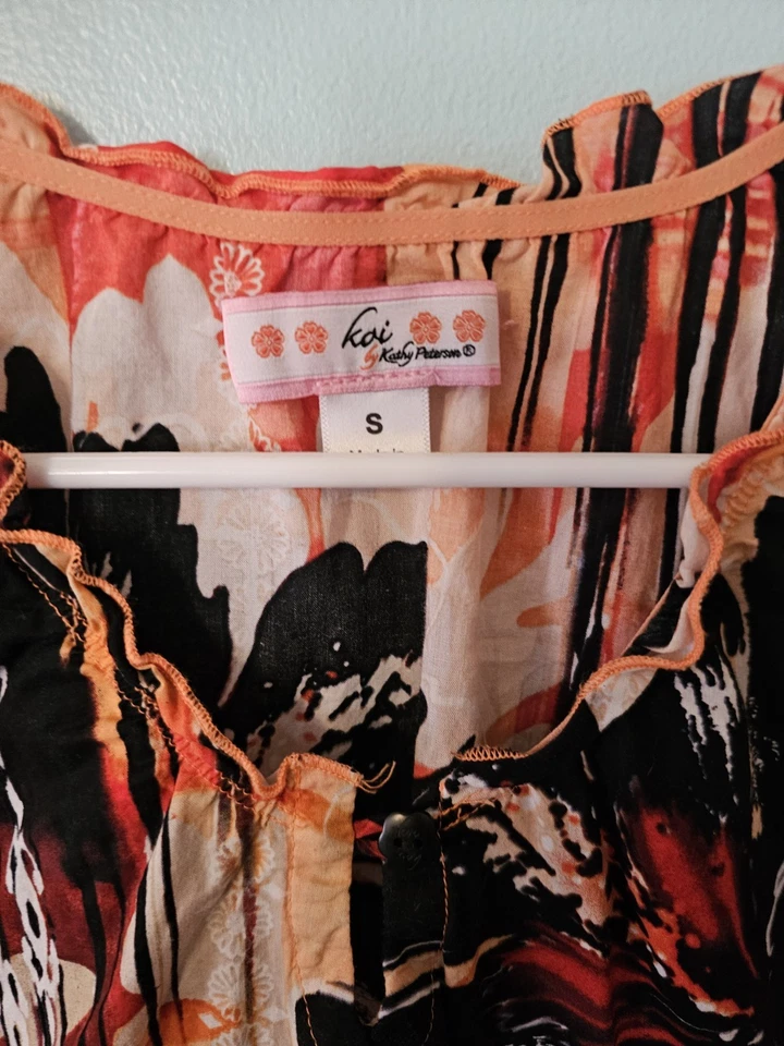Koi Brand  Black, Orange And Peach Print Scrub Top  - sz S - Image 3 of 4