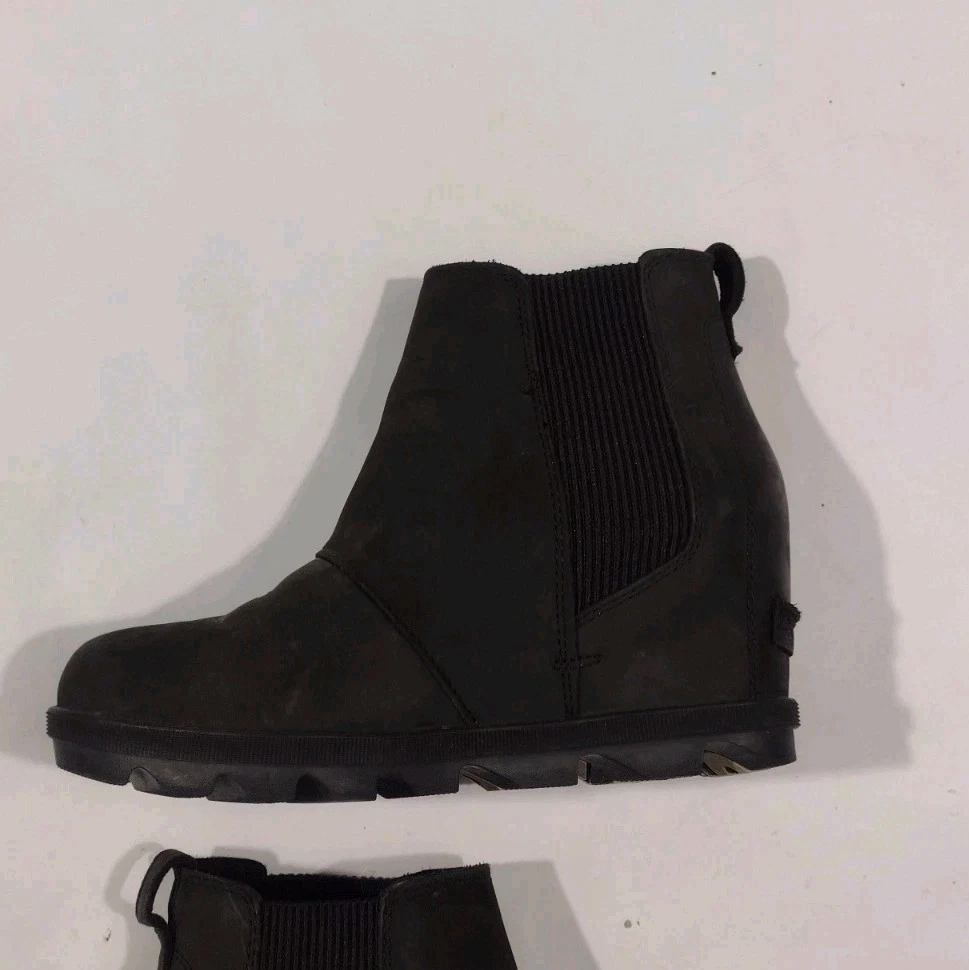sorel joan of arc wedge ii chelsea pull on leather boots