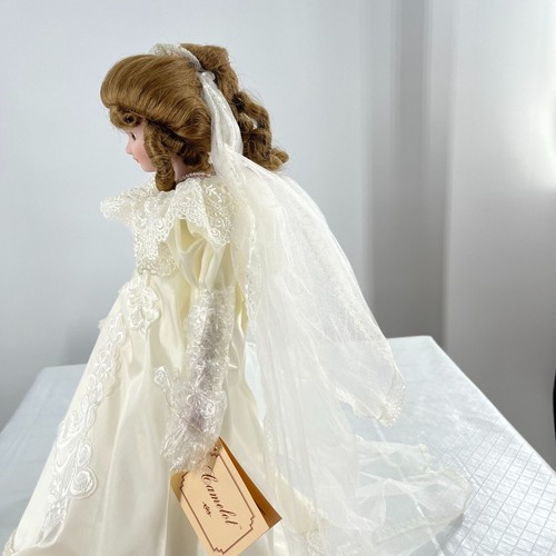Vintage Camelot Elisa Porcelain Bride Doll With Lace Dress & Veil 18" - Picture 7 of 11