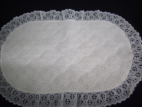 Vintage 2 Set Eyelet & Lace Oval Placemats 18"x12.5" Granny Country Core - Picture 3 of 3