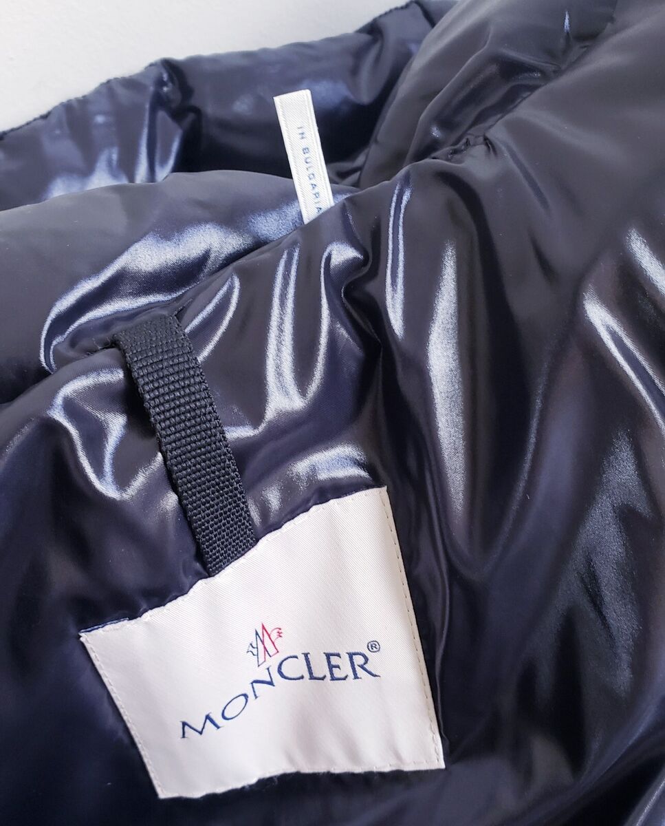 AUTHENTIC MONCLER MONTCLA MENS BLACK DOWN JACKET SIZE 2 | eBay AUTHENTIC MONCLER MONTCLA MENS BLACK DOWN JACKET SIZE 2 | eBay