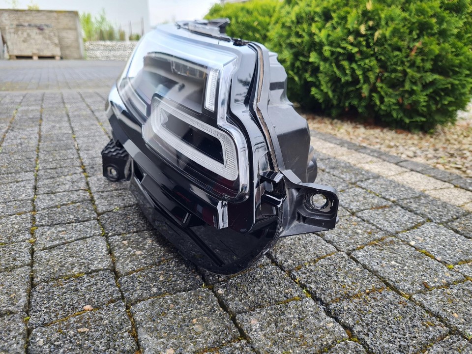 Land Rover Range Rover Velar L560 Frontscheinwerfer RECHTS MID LED