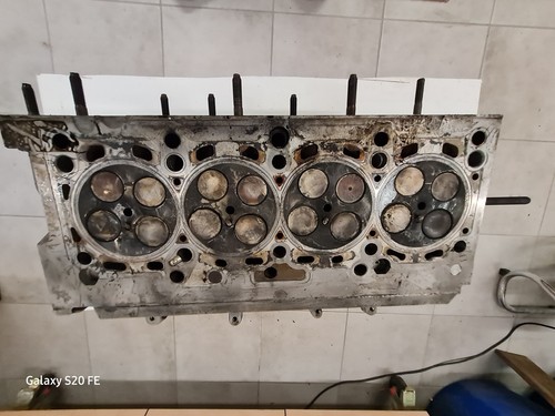 VW T5 2.0 BiTDI 4motion. Zylinderkopf Motorcode: CFCA