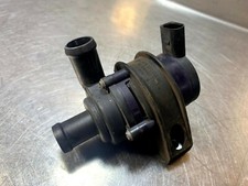 Pompe à eau Porsche PANAMERA