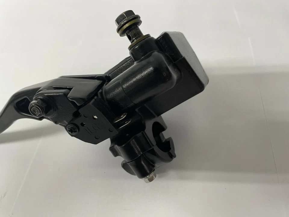 CILINDRO MAESTRO HONDA CX500 CB650 CB750F VF750 CB900 GL1100 GOLDWING CBX 15,8 mm Foto 4 de 4