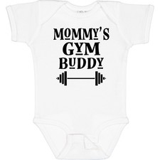 Inktastic Mommy Gimnasio Amigo Entrenamiento Bebé Body Ropa Entrenamiento Niños Niñas