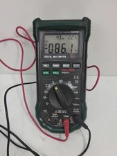 CEN-TECH  P98674 14 Function Digital Multimeter With Sound Level Tested Works 