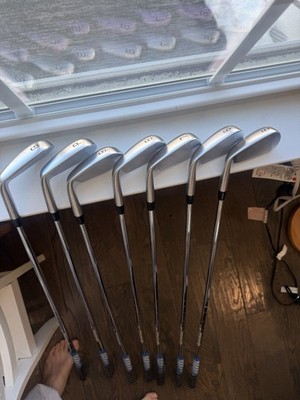 Jpx Hotmetal Pro 925 Dynamic Gold 105 Regular Shaft Medium Size Grip