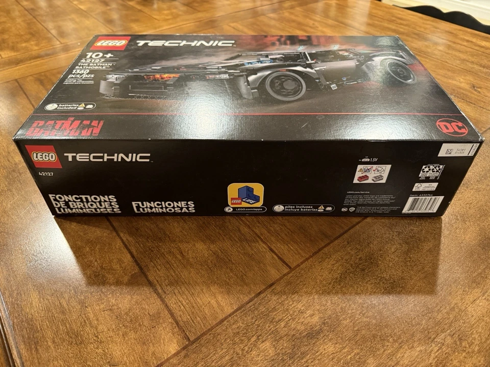 LEGO Technic DC The Batman Batimóvil 42127 Nuevo Sellado de Fábrica 10+ Foto 2 de 4