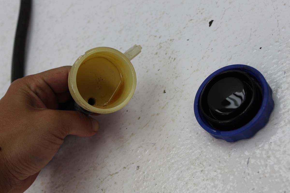 1987 KAWASAKI ZX750 REAR BRAKE MASTER CYLINDER REAR SWITCH, FOOT