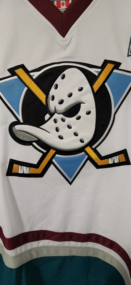 Camiseta Teemu Selanne "Throwback" CCM Anaheim Mighty Ducks NUEVA CON ETIQUETAS Foto 3 de 4